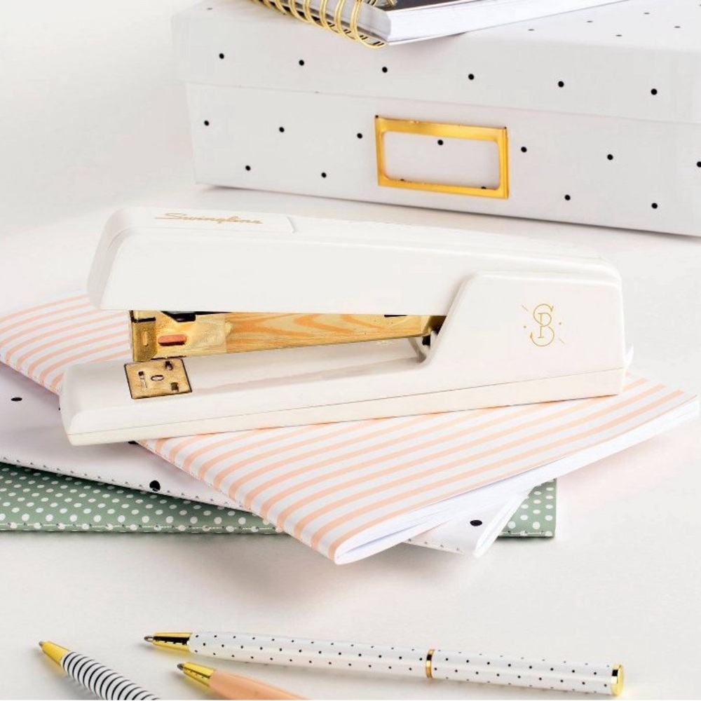 Sugar Paper Essentials • 20 Sheet Capacity Stapler White/Gold